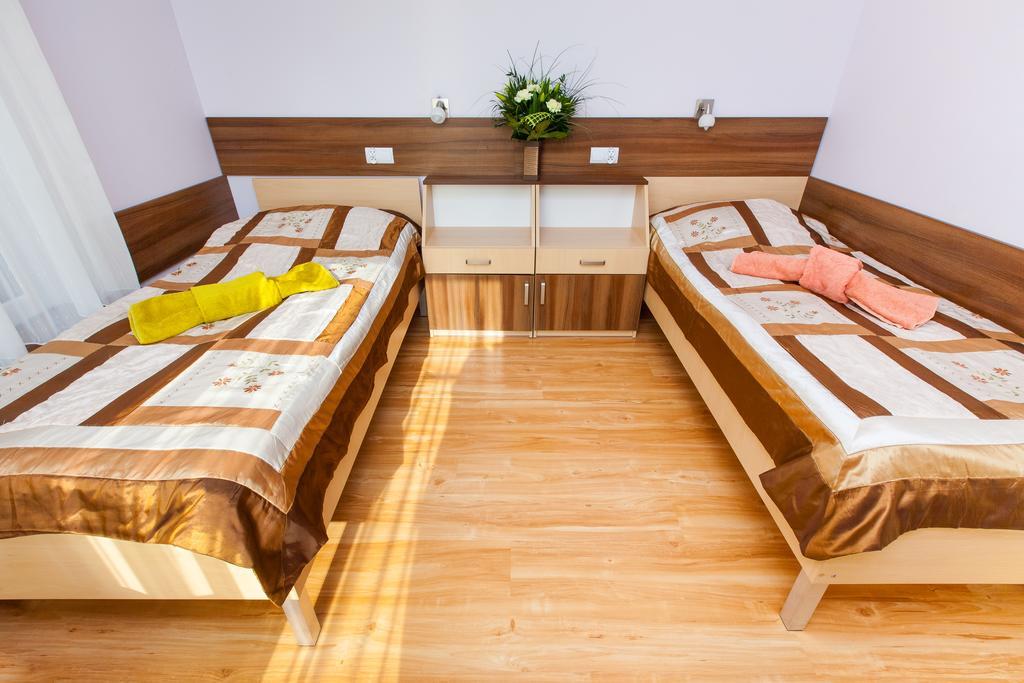 Sanatorium Zbyszko Hotel Busko-Zdrój Kamer foto