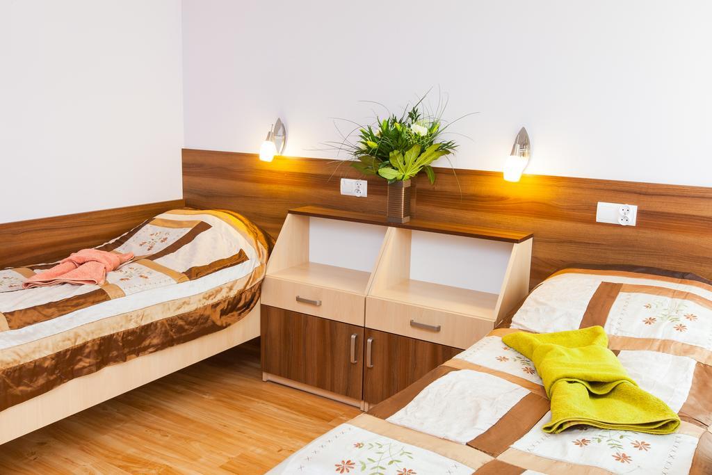 Sanatorium Zbyszko Hotel Busko-Zdrój Kamer foto